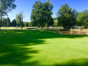 Golf Restaurant La Commanderie à Crottet