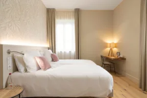 Domaines Et Château De Valinches Hotel & Restaurant à Marols