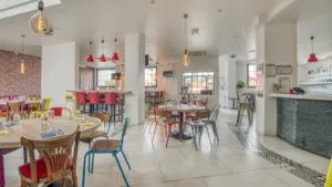 AssiéToi ! – Cuisine & Comptoir à Le Plessis-Bouchard