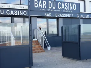Bar glacier du Casino à Bray-Dunes