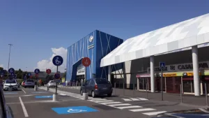 Centre Commercial Carrefour Puget sur Argens à Puget-sur-Argens