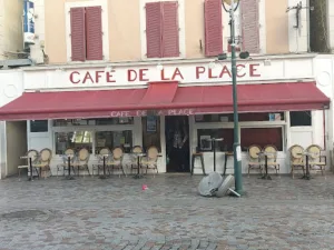 Café de la Place à Corbeil-Essonnes