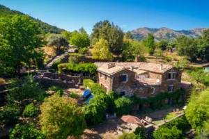 Le Mas du Coupétadou, chambres, yourte et table d’hôtes de charme en Cévennes à Vialas
