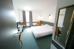 Logis Hôtel les Provinciales Rest. Félix Café à Arpajon-sur-Cère