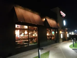 Au Bureau Flins à Flins-sur-Seine