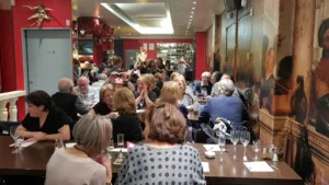 Restaurant des marches à Drancy