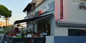MikelangElio – Restaurant / Pizzeria à Le Grau-du-Roi