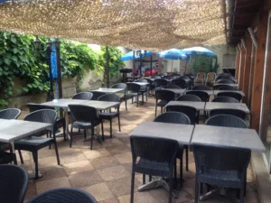 Santa baia à Saint-Fons