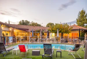 Logis Hôtel Uzès Pont du Gard à Uzès