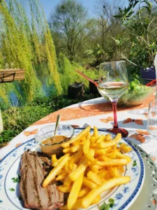 L’Ile des Cygnes à Condé-Sainte-Libiaire