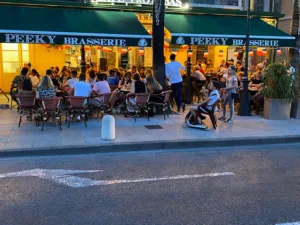 Peeky brasserie Pub à Ollioules