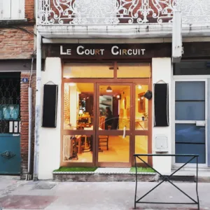 Le court circuit à Toulouse
