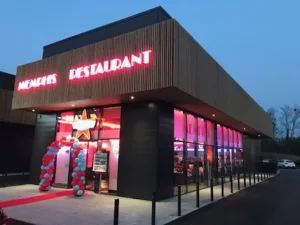 Memphis – Restaurant Diner à Le Vieil-Évreux