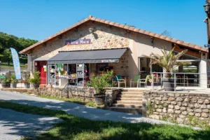 Camping Mazet Plage**** à Berrias-et-Casteljau