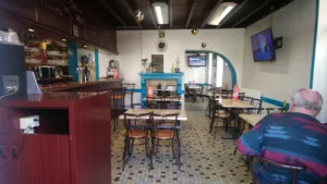 Café des Halles à Moutiers-les-Mauxfaits