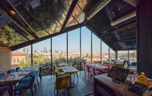 Bistrot Là-Haut à Suresnes