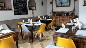 ENTRE NOUS SARL à Matour