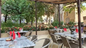 Café de la Fontaine à Saint-Bonnet-du-Gard