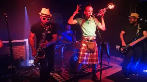 LA CABANE SALLE DE CONCERT à Vouhé