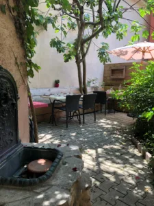 Les petits tabliers à Vence