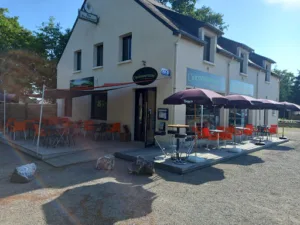 L’Incontournable Bar-Restaurant ouvrier-FDJ à Mésanger