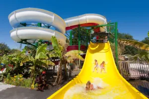 Camping Capfun Paillotte à Azur