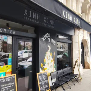 Xinh Xinh à Paris