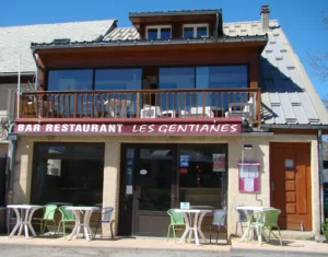 Les Gentianes BAR RESTAURANT CHAMBRES A LOUER à Ancelle