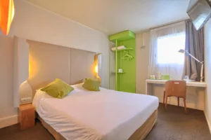 Hotel – Restaurant Campanile Paris Ouest- Nanterre- La Défense à Nanterre