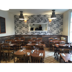 Cento e Seis à Courbevoie