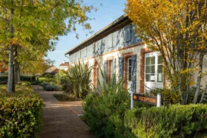 Les Pins Galants Hotel Résidence Et Séminaires à Tournefeuille