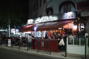 Le Malvern Pub à Valence