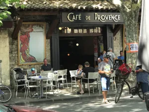 Café de l’Avenir à Mouriès