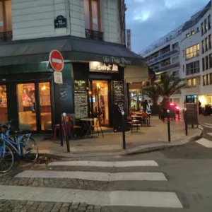 Le Petit Paris à Paris