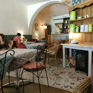 Au salon de Charlotte à Orange