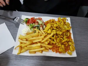 Le Paris Est Bar Brasserie à Pantin