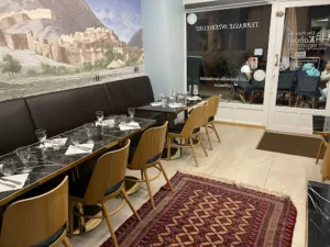 Une porte sur Kaboul à Orléans