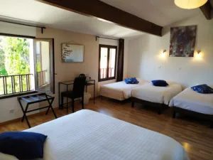 Hôtel Le Mas Des Amandiers à Graveson