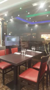 Chez maman spécialité franco-indiennes et sandwiches falafel pita. à Choisy-le-Roi