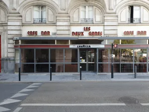 Le Café Des Deux Gares à Nantes