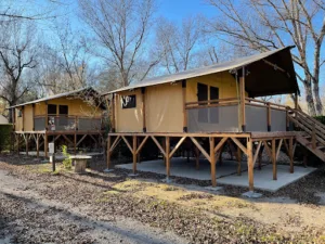 Flower Camping La Rivière | Camping Luberon en Provence à Saint-Maime