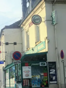 Hôtel Brasserie des 2 gares à Mézières-sur-Seine