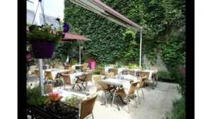 Logis Hôtel Ecu de France à Le Malesherbois