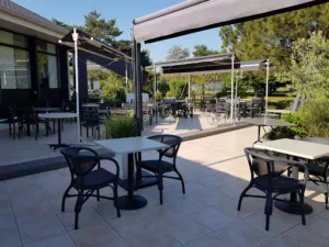 Hôtel Restaurant Logis Le Jardin Delice à Saint-Victor