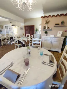 Le Rouge Gorge – Restaurant & Chambres d’hôtes à Pontevès