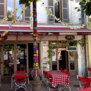 Rouge le Bistrot et Boutique Hôtel à Tocane-Saint-Apre