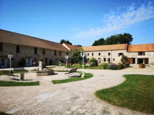 Farm Petite Loge à La Haute-Maison