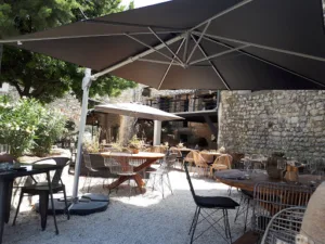 Café Saint Joseph à La Garde-Adhémar