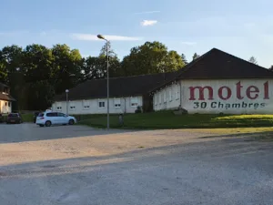 La chaumière à Villegusien-le-Lac