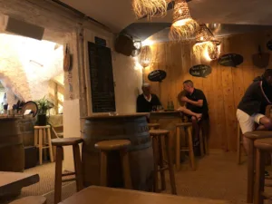 Chez Jose Bar a Vin à Bonifacio